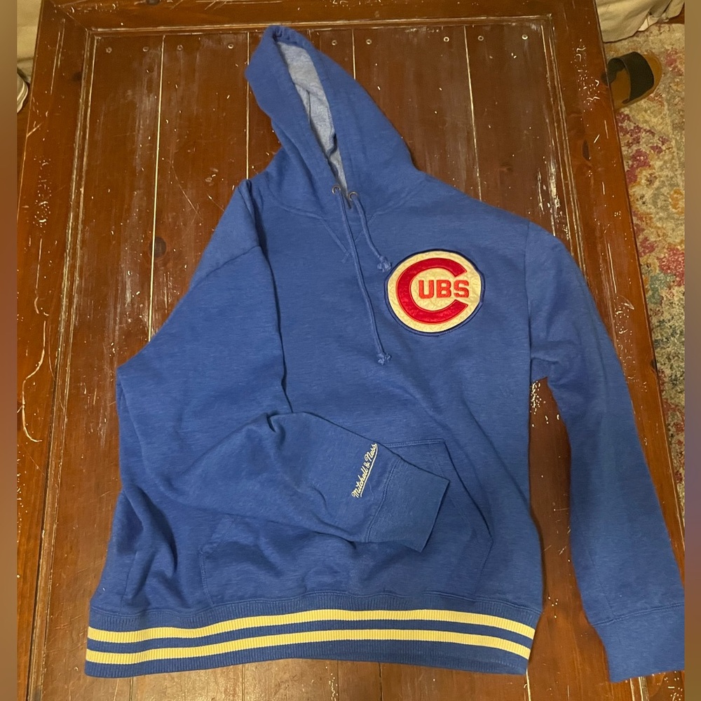 Chicago Cubs women’s sweatshirt